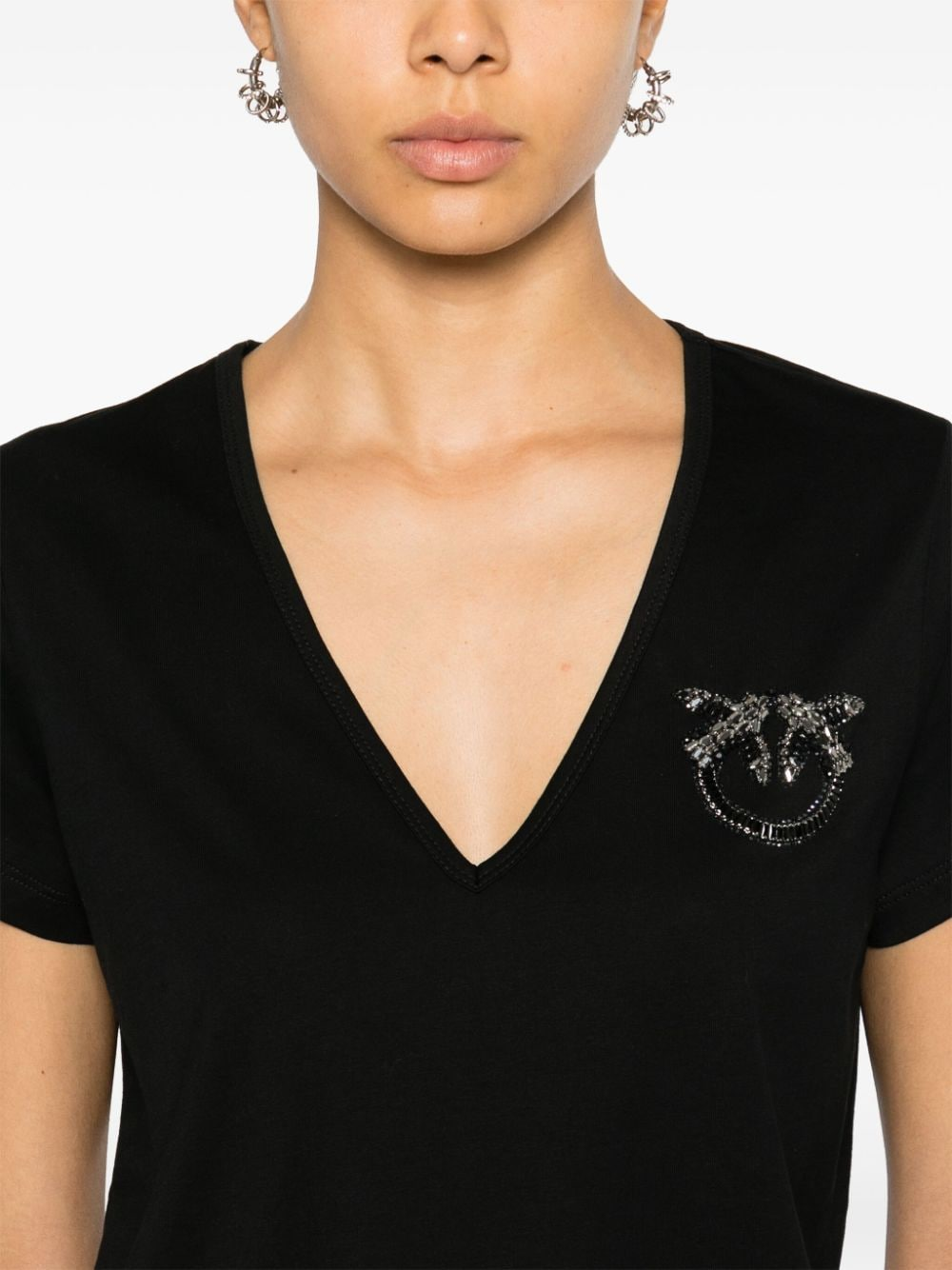 T-Shirt scollo a V con ricamo 100372A24E Z99 PINKO Nero limousine 