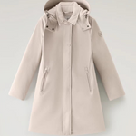 Trench in tessuto tecnico con cappuccio staccabile CFWWOU0890FRUT3496 7404 WOOLRICH Oxford tan 