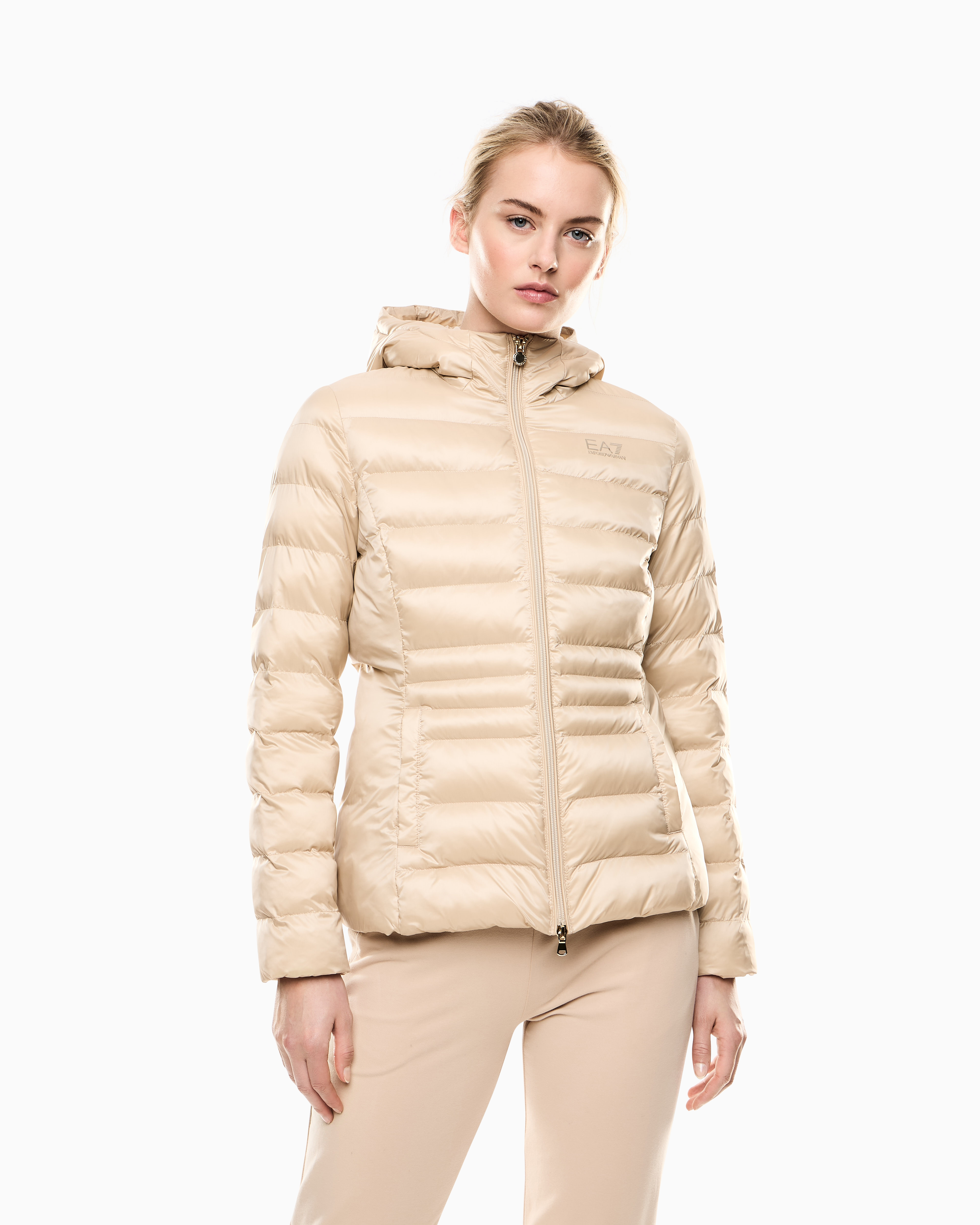 Piumino con cappuccio 7W000684 AF12475 U1046 EA7 Beige 