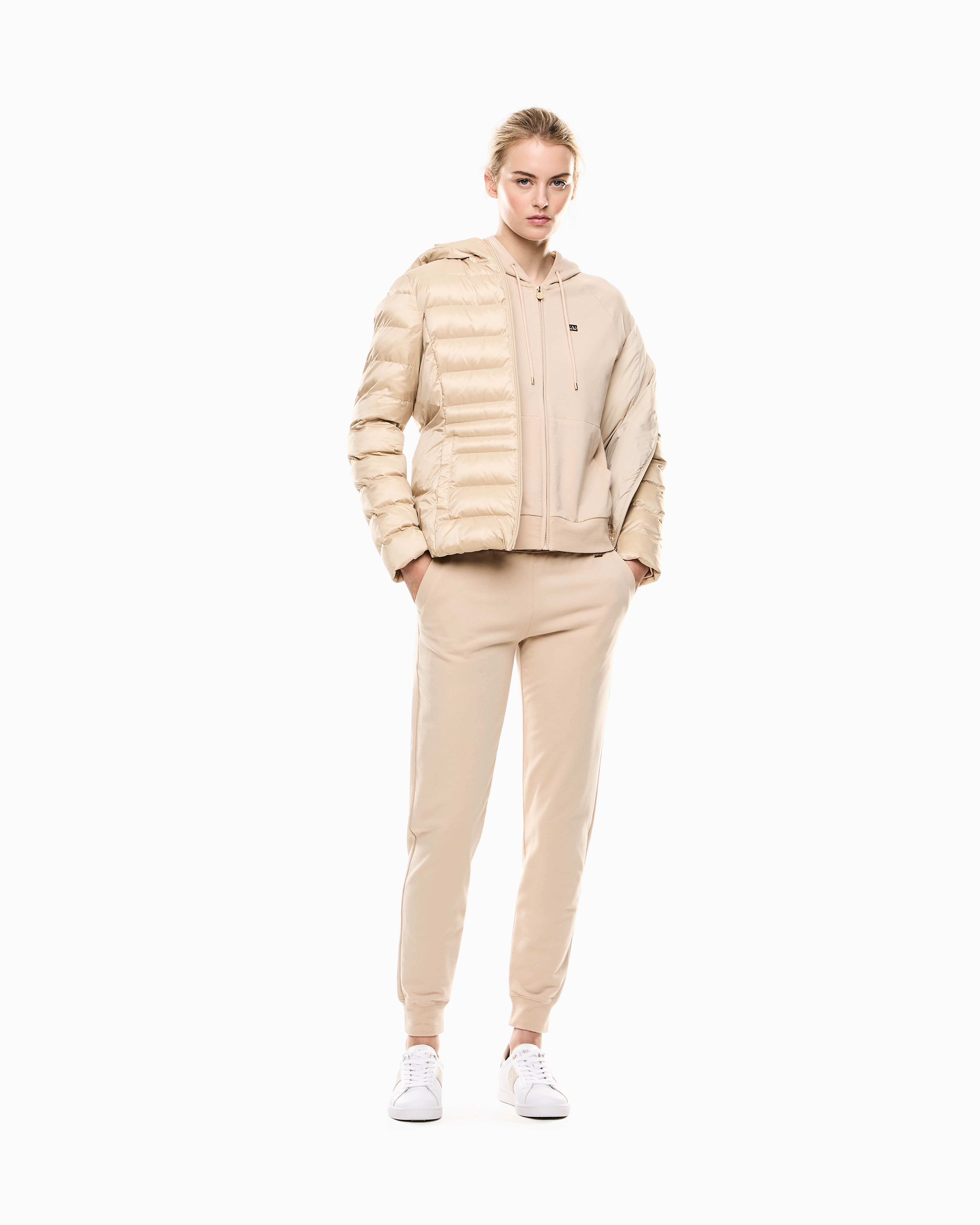 Piumino con cappuccio 7W000684 AF12475 U1046 EA7 Beige 