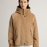 Giacca in velluto a coste a tre strati con cappuccio CFWWOU2022FRUT5010 8908 WOOLRICH Cornstalk 