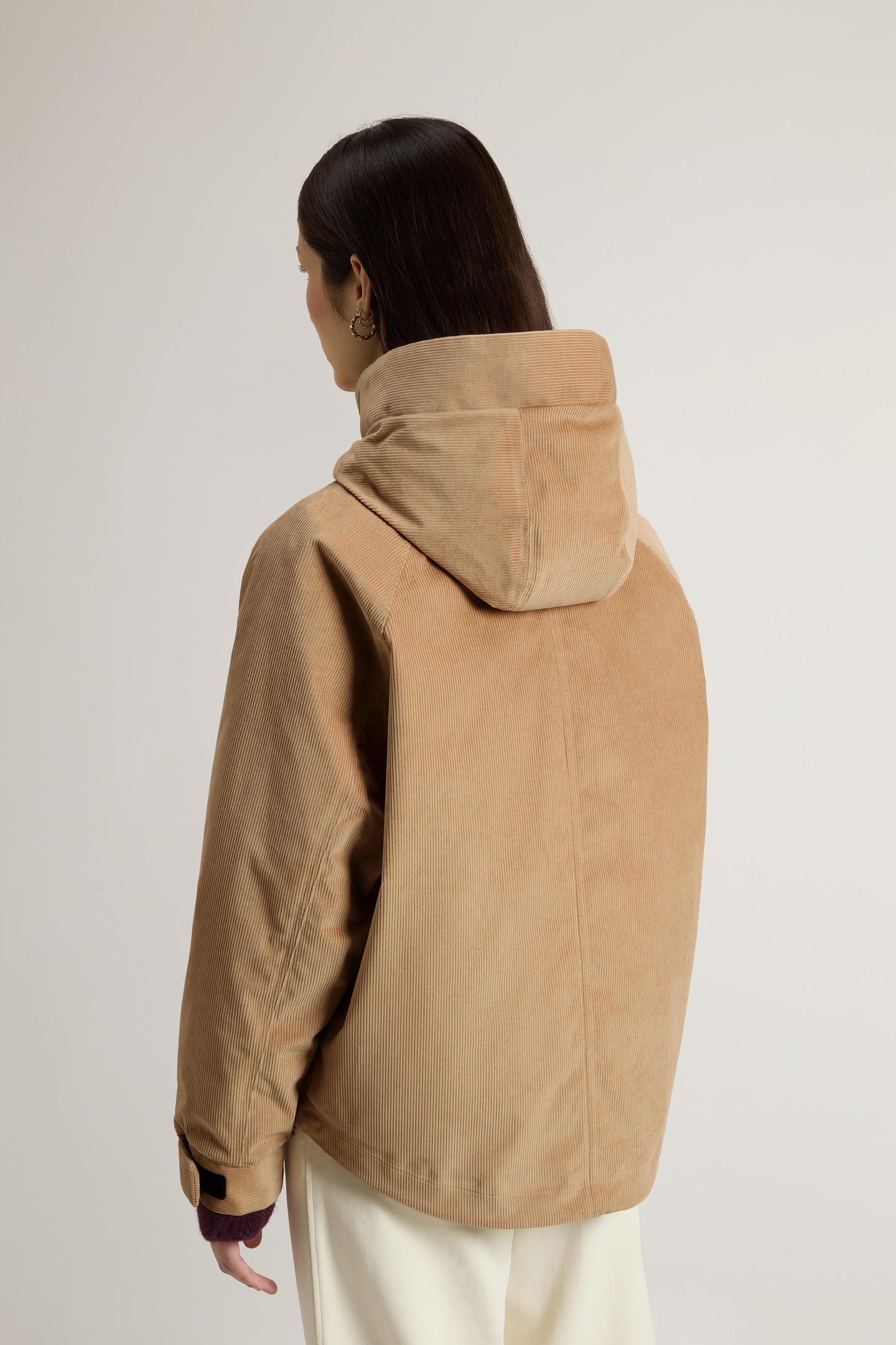 Giacca in velluto a coste a tre strati con cappuccio CFWWOU2022FRUT5010 8908 WOOLRICH Cornstalk 