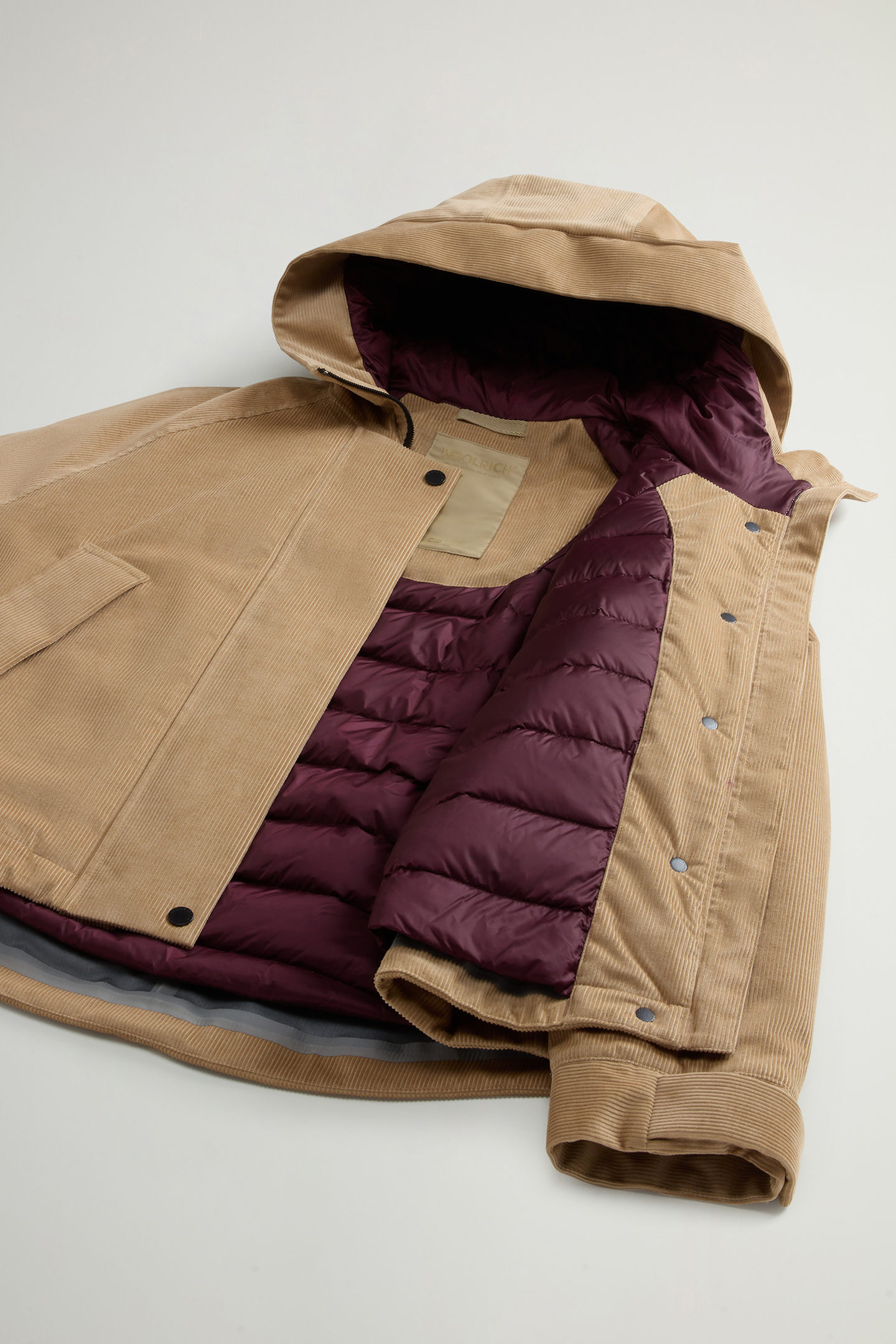 Giacca in velluto a coste a tre strati con cappuccio CFWWOU2022FRUT5010 8908 WOOLRICH Cornstalk 
