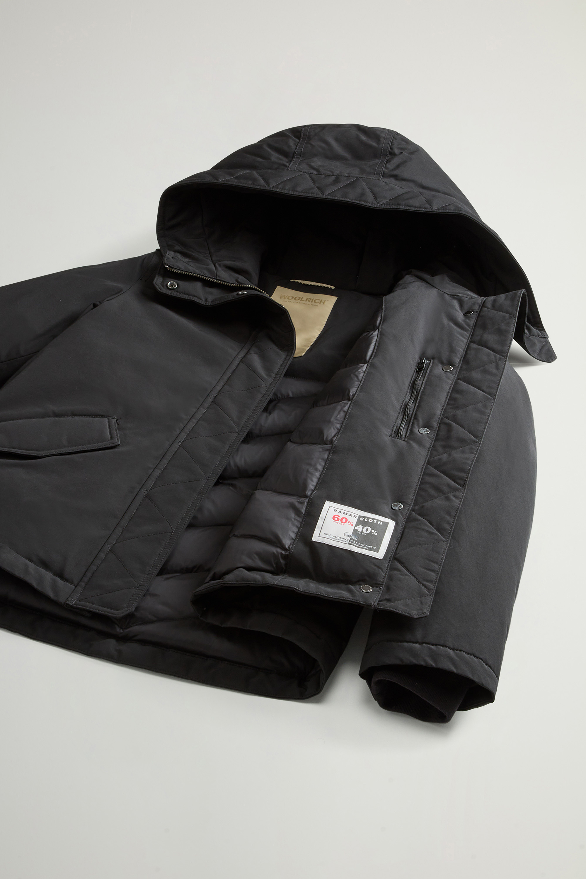 Giacca imbottita in con cappuccio CFWWOU2075FRUT0001 BLK WOOLRICH Black 
