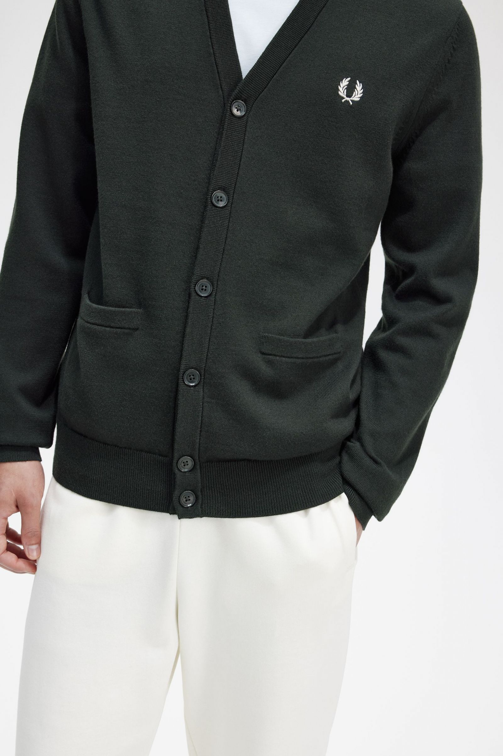 Cardigan in misto lana K9551 Q20 FRED PERRY Night green 