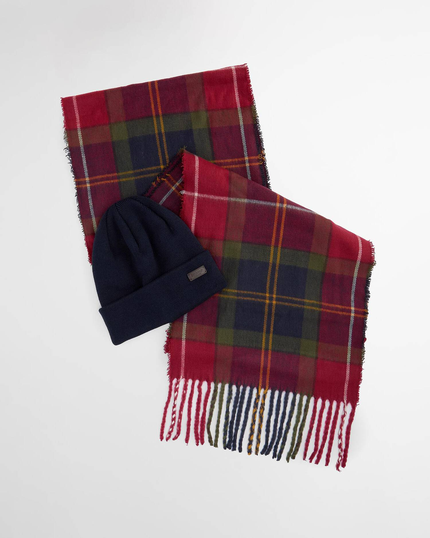Set regalo con berretto Swinton e sciarpa Galingale MGS0079 MSG TN69 BARBOUR Winterberry tartan 