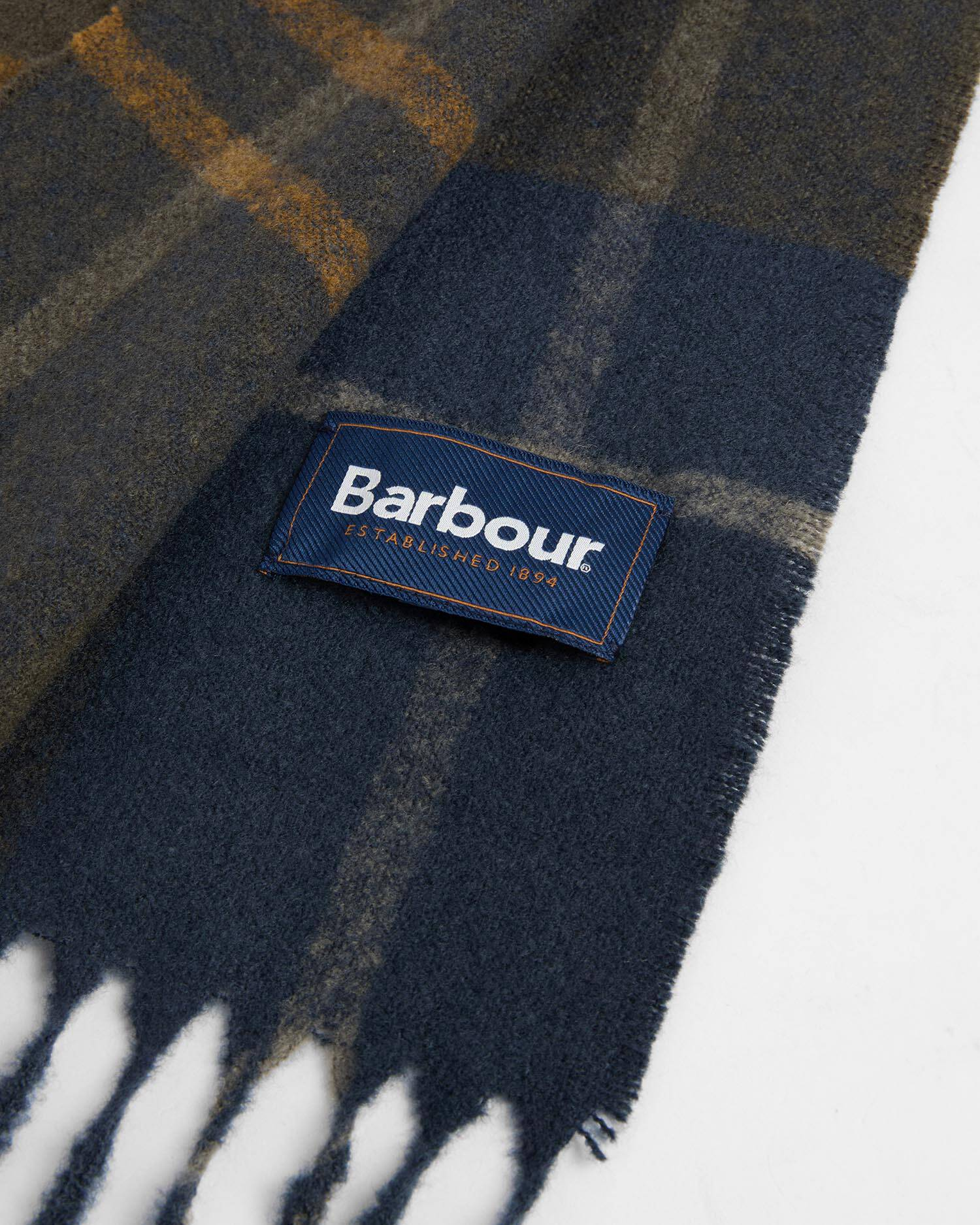 Sciarpa in tartan Yorklane USC0403 USC TN43 BARBOUR Shadow classic tartan 