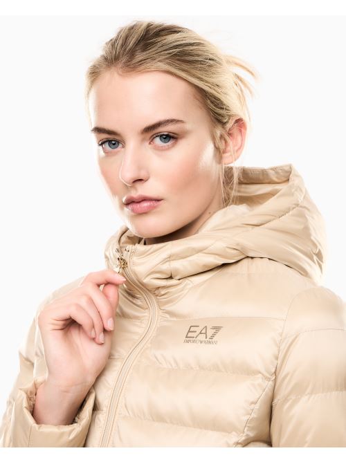 Piumino con cappuccio 7W000684 AF12475 U1046 EA7 Beige 