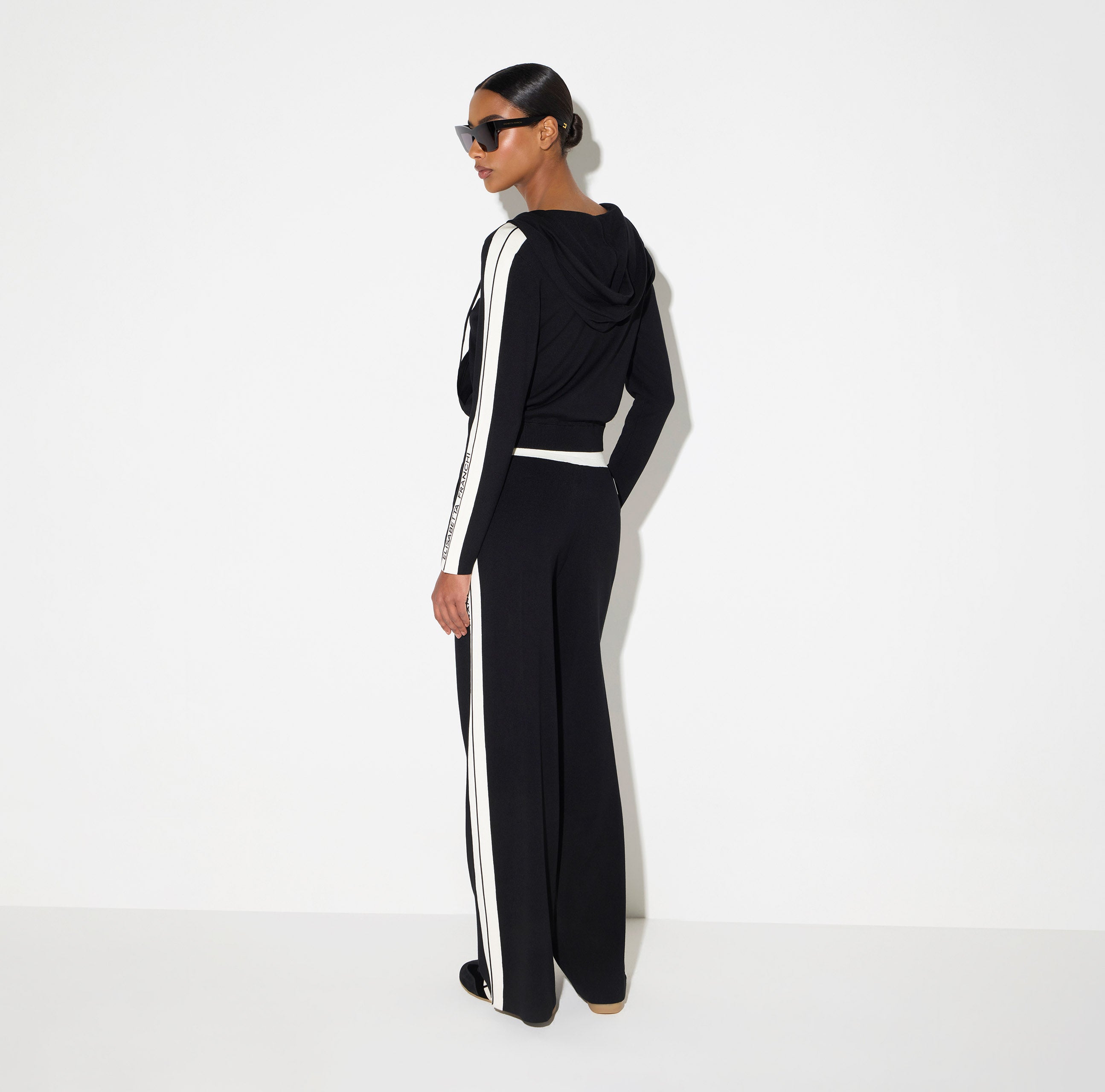 Felpa in maglia bicolore con logo<BR/> MK15S66E2 685 ELISABETTA FRANCHI Nero/burro 