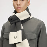 Sciarpa a coste a striscia vistosa C3305 560 FRED PERRY Ecru 
