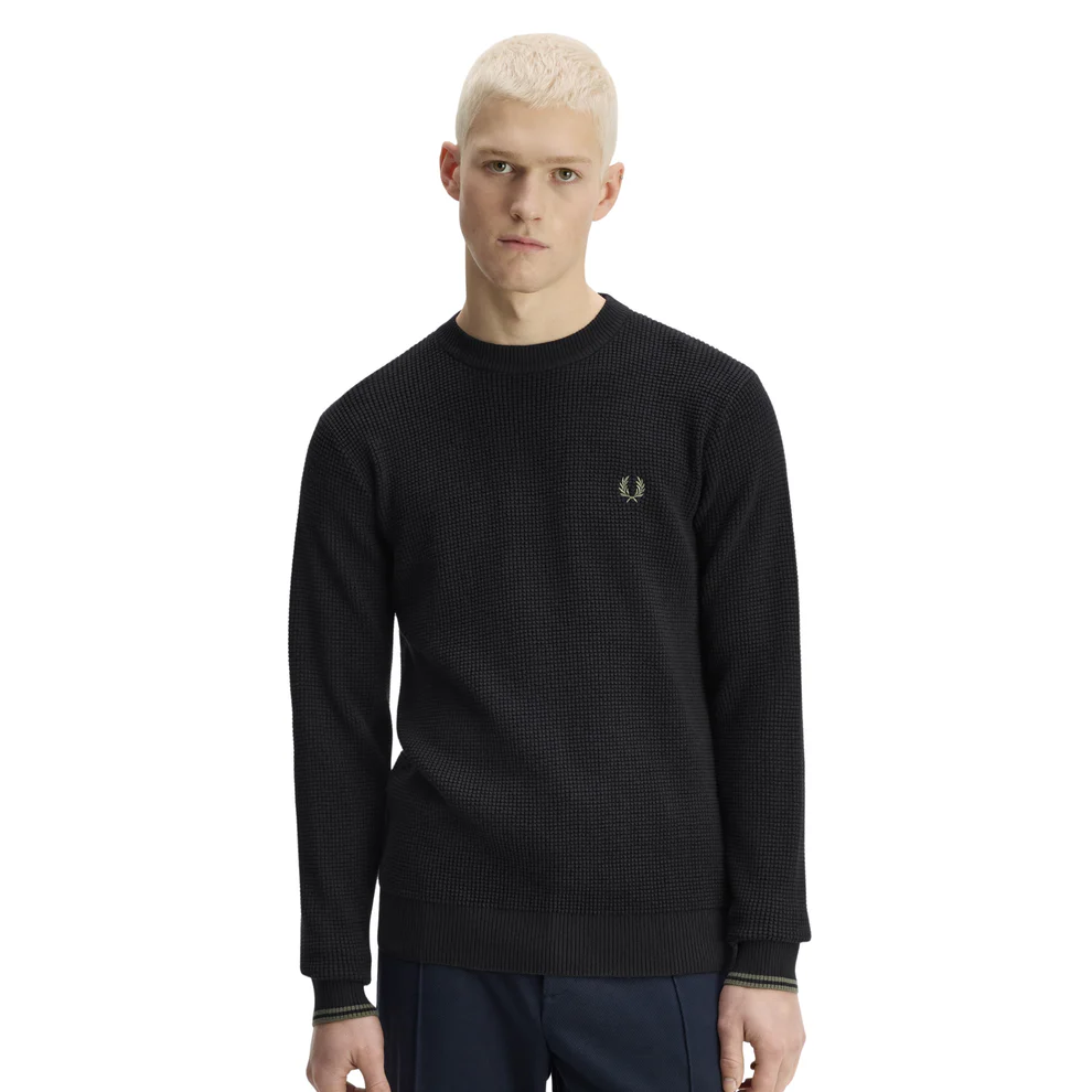 Maglione con lavorazione goffrata K6507 198 FRED PERRY Black 