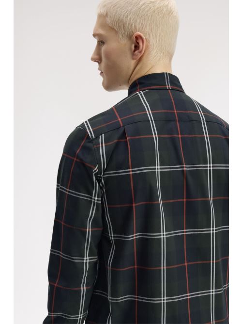 Camicia in popeline con motivo tartan M3456 Q20 FRED PERRY Night green 