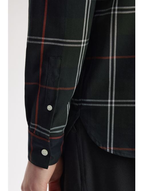 Camicia in popeline con motivo tartan M3456 Q20 FRED PERRY Night green 