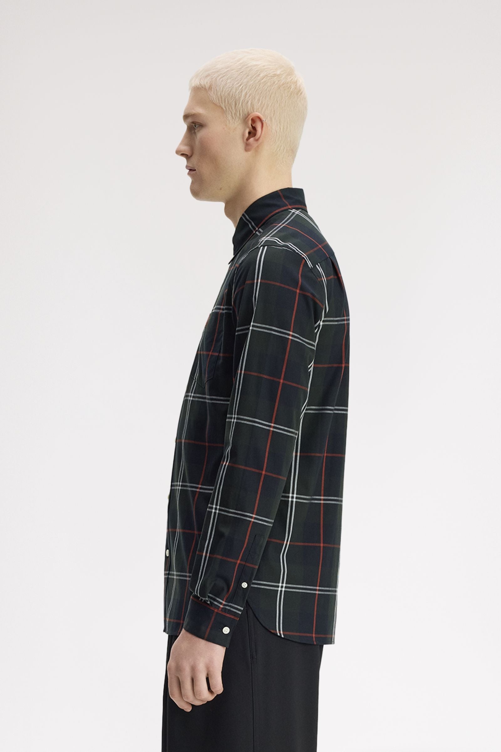 Camicia in popeline con motivo tartan M3456 Q20 FRED PERRY Night green 