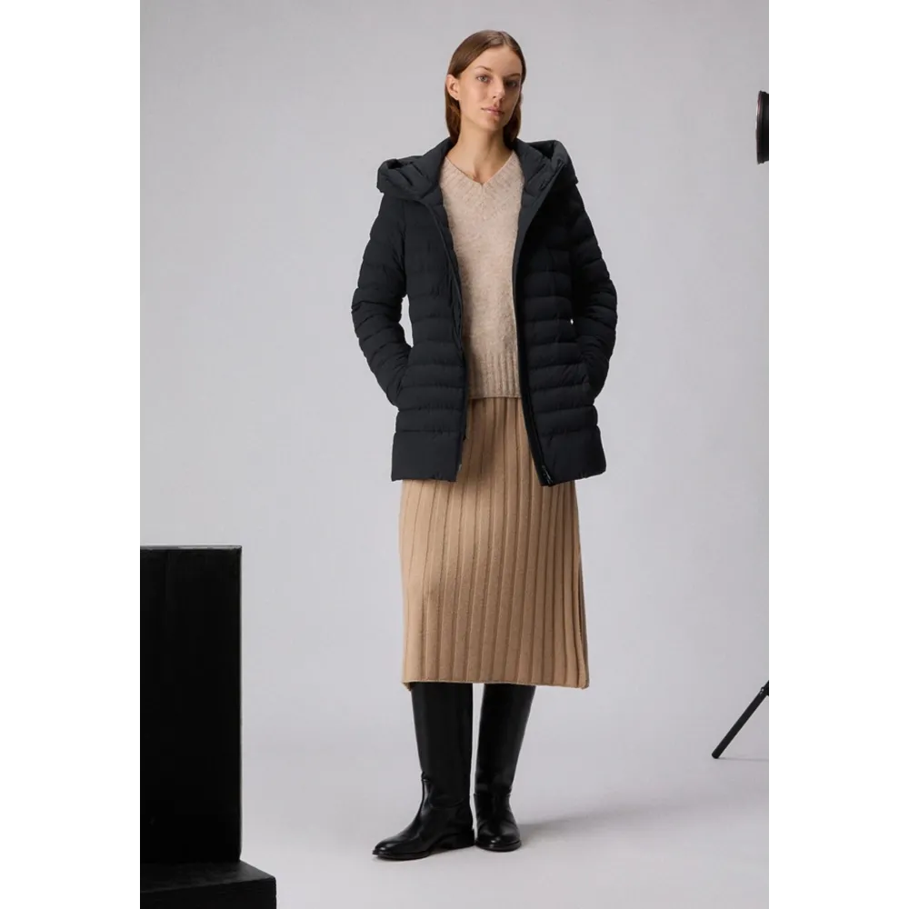 Piumino a canali stretti con cappuccio PED5419 01180662 NER PEUTEREY Black 