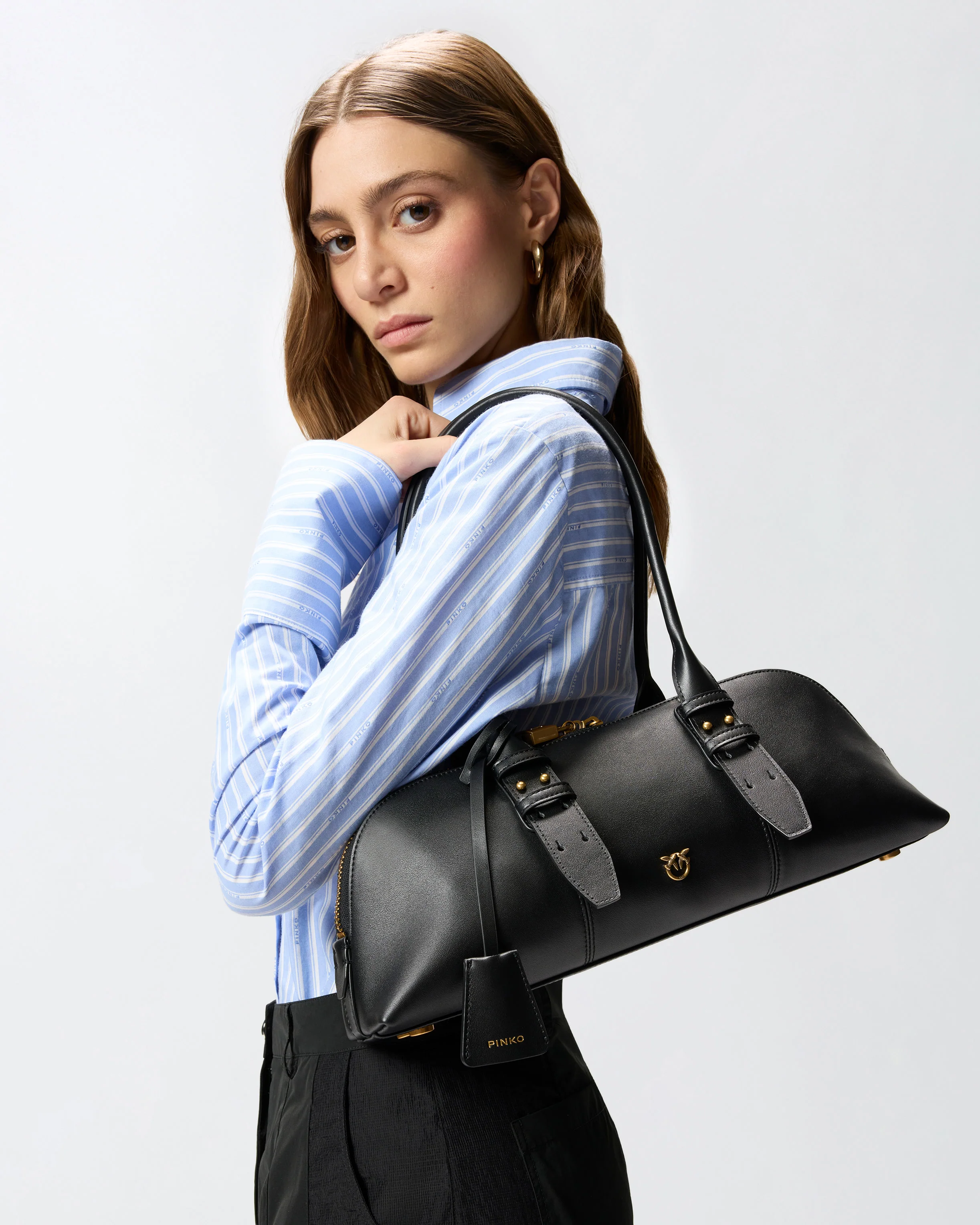 Borsa grande a spallal in pelle 106169A0QO Z99Q PINKO Nero-antique gold 
