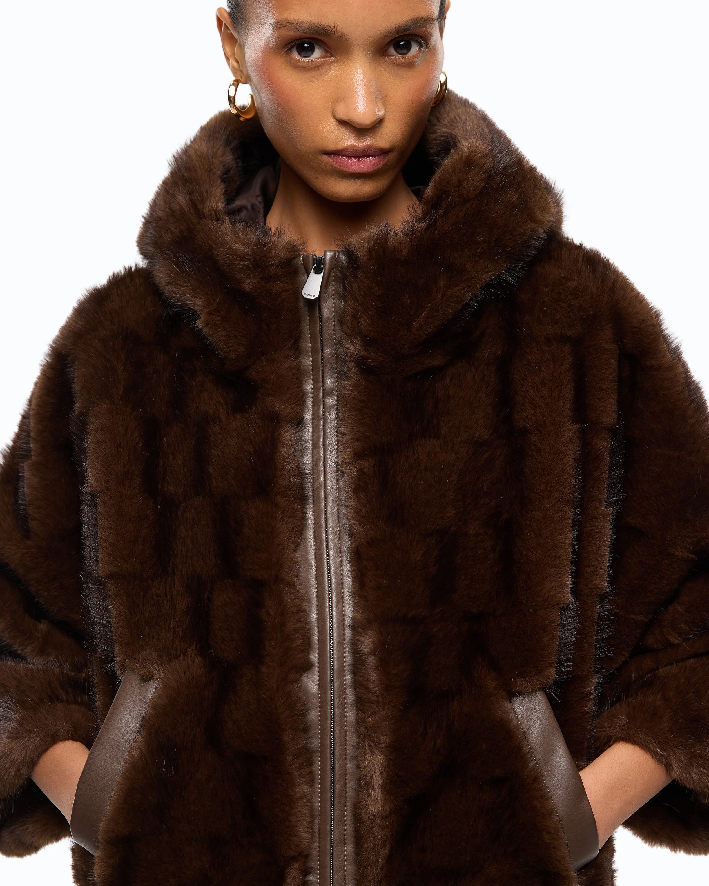 Giacca blouson effetto pelliccia con cappuccio 107054A3C5 M11 PINKO Marrone-chicco di caffè 