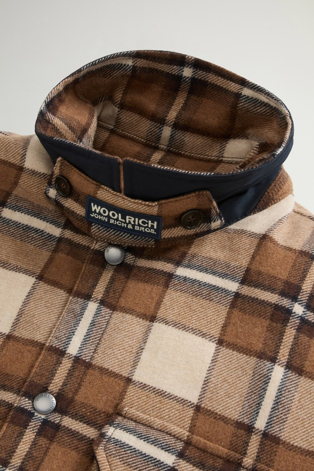 Giacca a camicia Alaskan Check imbottita in misto lana italiana riciclata CFWOOS2018MBUT3046 7449 WOOLRICH Dark camel check 