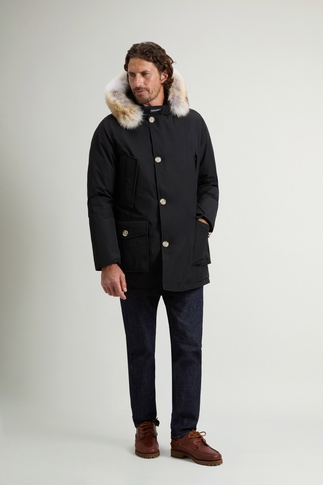 Arctic Parka in Ramar Cloth con pelliccia removibile CFWOOU0482MBUT0001 BLK WOOLRICH Black 