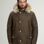 Arctic Parka in Ramar Cloth con pelliccia removibile CFWOOU0482MBUT0001 DAG WOOLRICH Dark green 