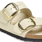 Ciabatta in pelle laccata ARIZONA BIG BUCKLE 1026128 SHINE ECRU BIRKENSTOCK Shine ecru 