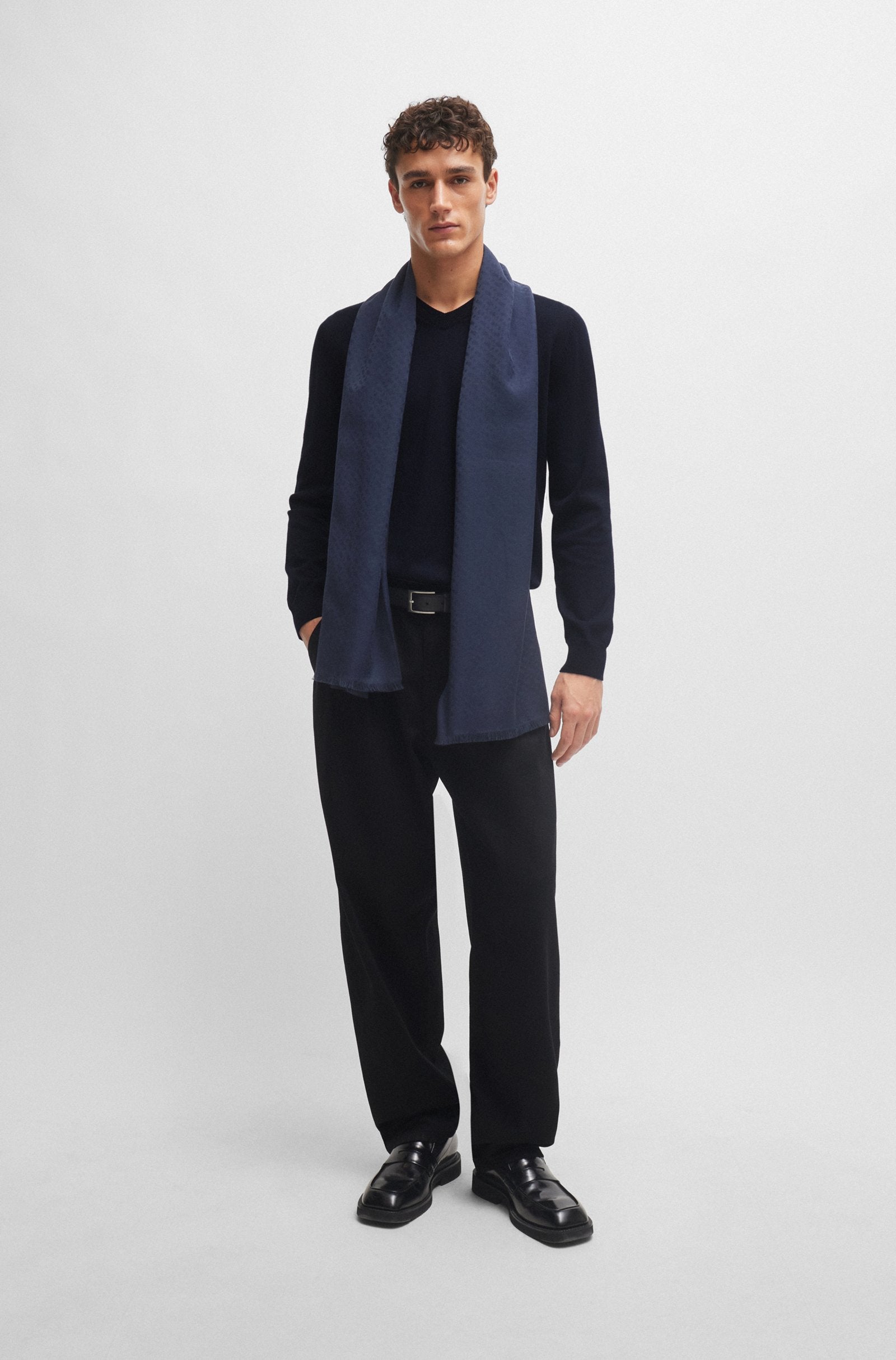 Maglia scollo a V 50506042 10255193 01 404 BOSS Dark blue 