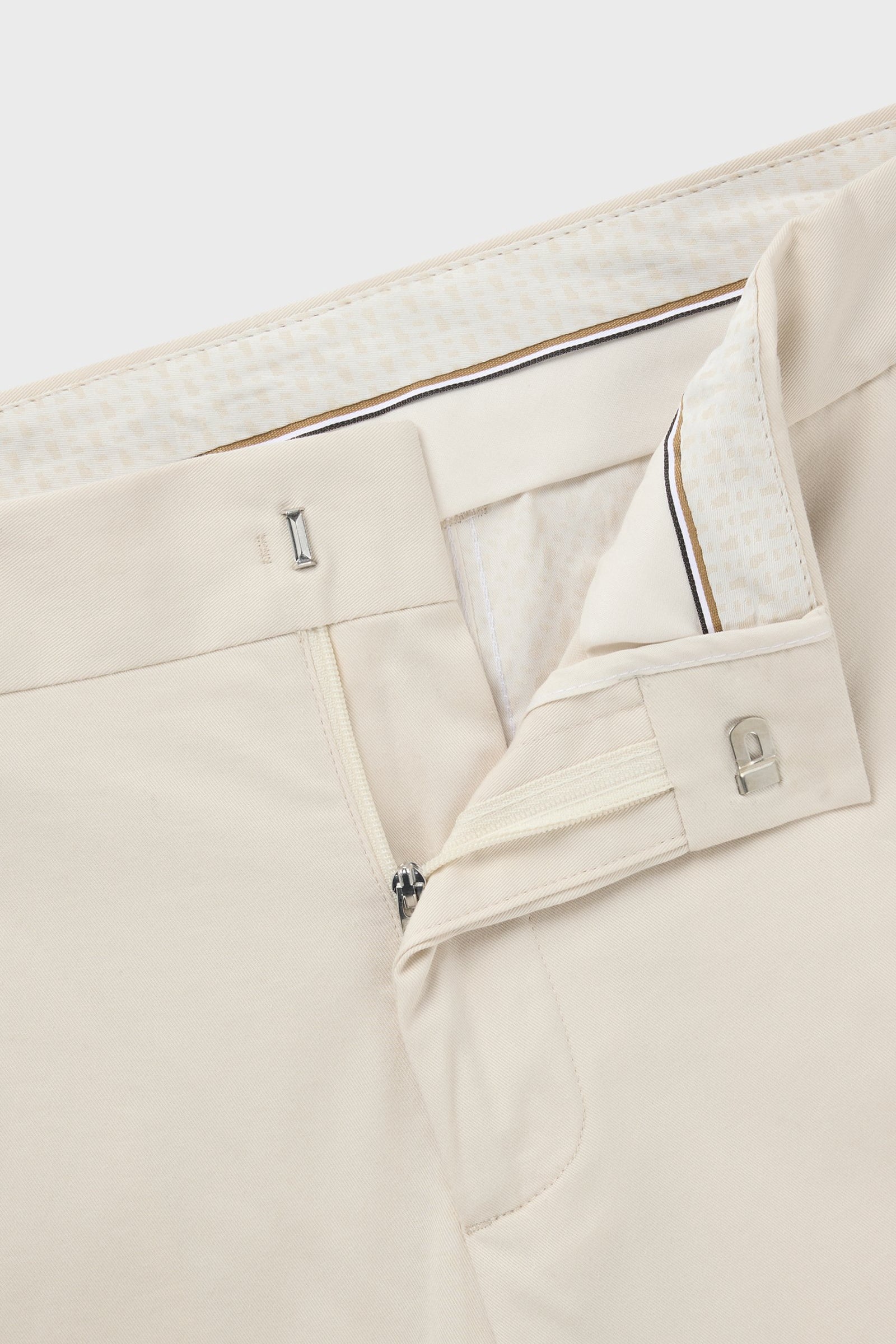 Pantaloni in cotone elasticizzato 50539970 102619 131 BOSS Open white 
