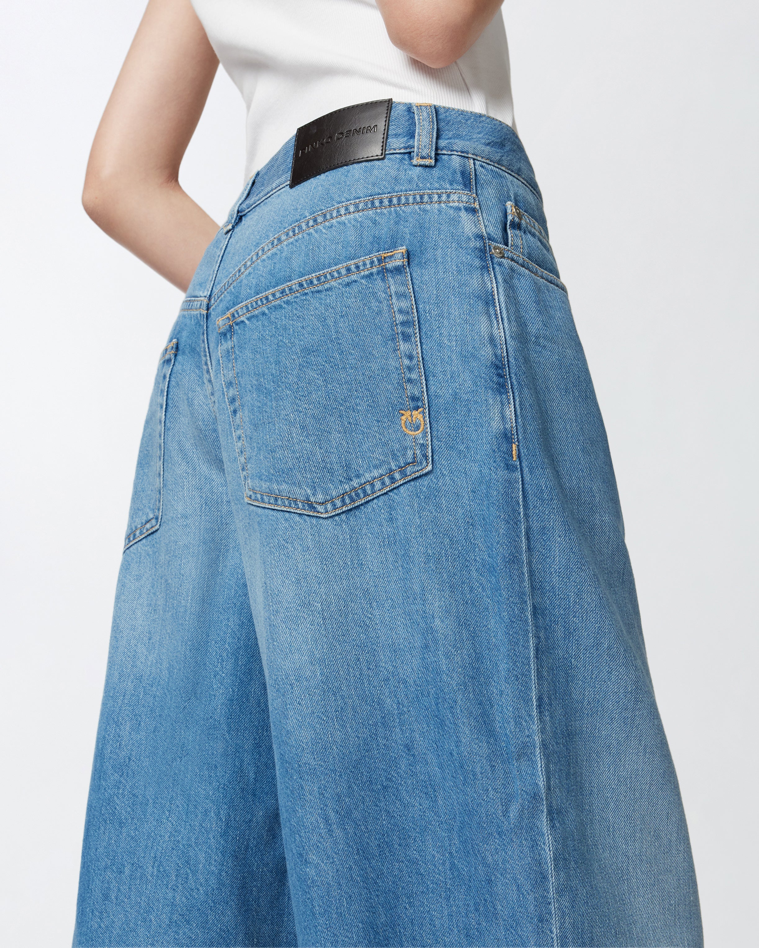 Jeans palazzo in denim medio chiaro 104601A2DR PJO PINKO Lav. medio chiaro 
