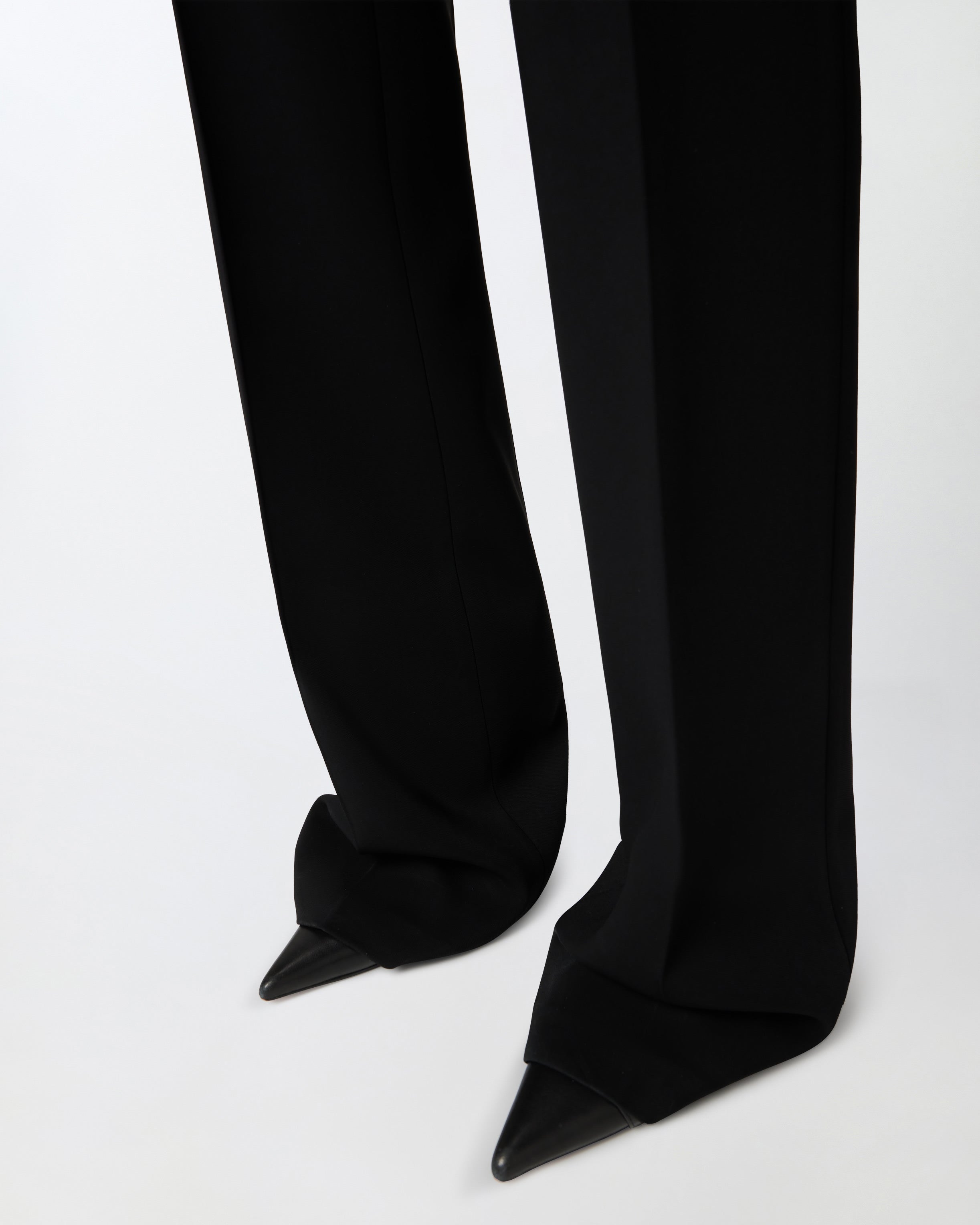 Pantaloni eleganti svasati in cady tecnico 104690A213 Z99 PINKO Nero limousine 