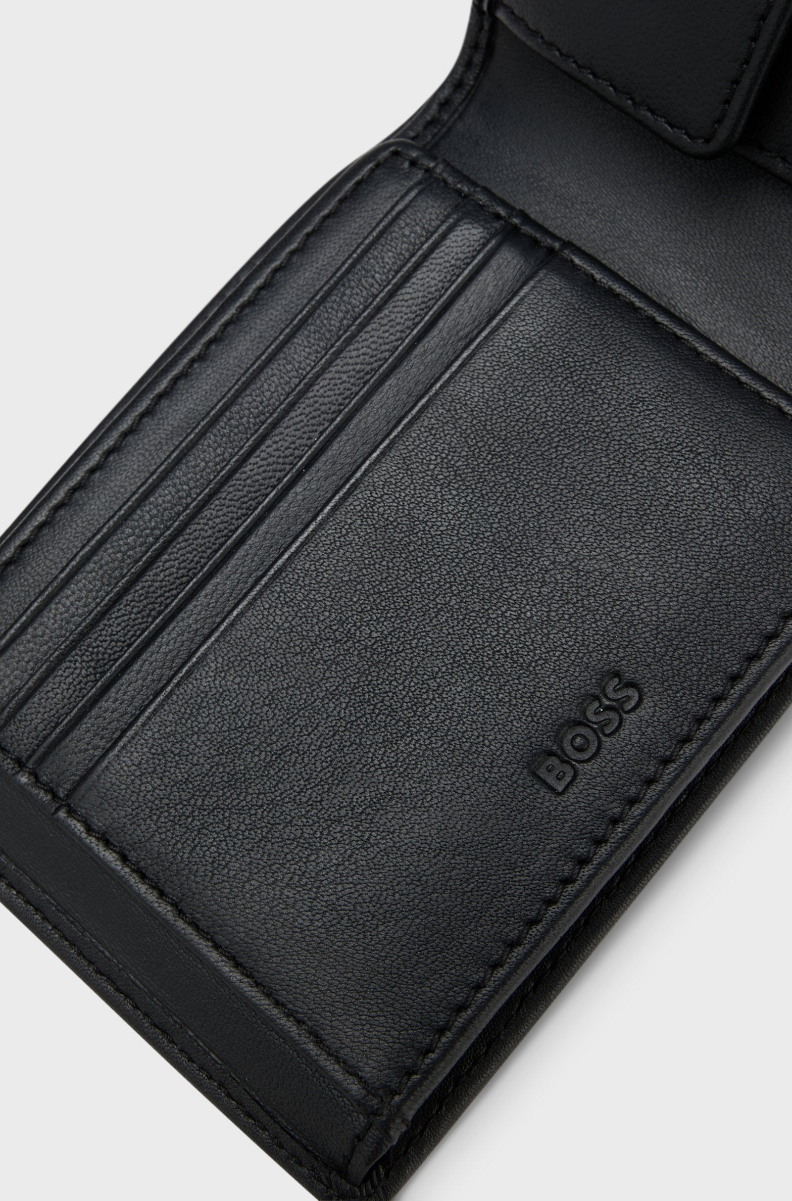 Portafoglio in pelle con logo goffrato 50470436 10241555 01 001 BOSS Black 