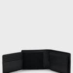 Portafoglio in pelle con logo goffrato 50470436 10241555 01 001 BOSS Black 