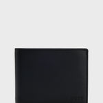 Portafoglio bi-fold in pelle martellata con logo goffrato 50470459 10241555 01 001 BOSS Black 