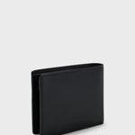 Portafoglio bi-fold in pelle martellata con logo goffrato 50470459 10241555 01 001 BOSS Black 