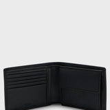 Portafoglio bi-fold in pelle martellata con logo goffrato 50470459 10241555 01 001 BOSS Black 