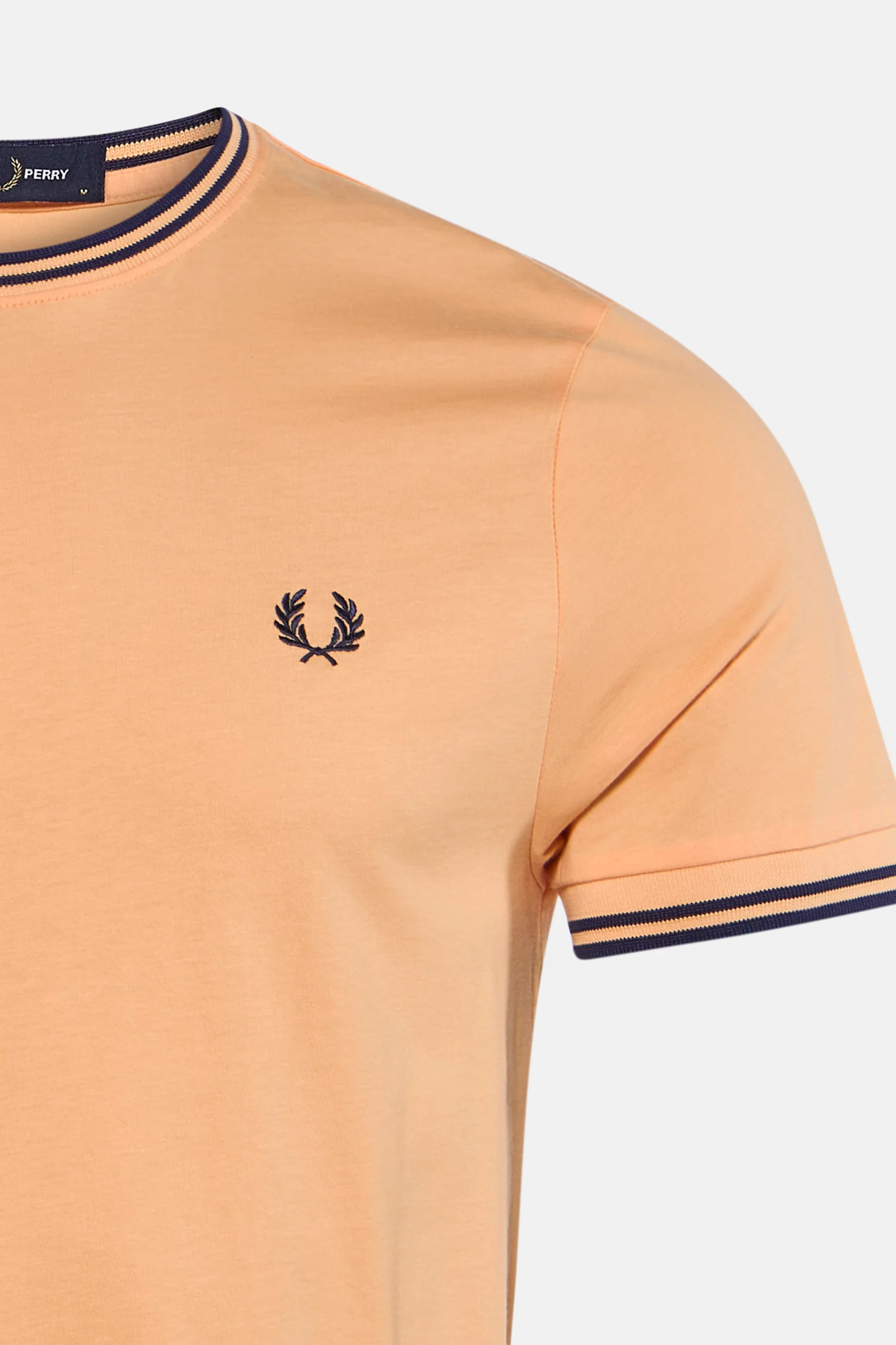 T-shirt con doppia riga M1588 82B FRED PERRY Peach/fhnv/fhnv 