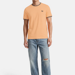 T-shirt con doppia riga M1588 82B FRED PERRY Peach/fhnv/fhnv 