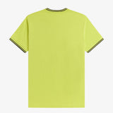 T-shirt con doppia riga M1588 84B FRED PERRY Citron/blk/blk 