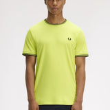 T-shirt con doppia riga M1588 84B FRED PERRY Citron/blk/blk 