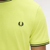 T-shirt con doppia riga M1588 84B FRED PERRY Citron/blk/blk 