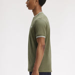 T-shirt con doppia riga M1588 87B FRED PERRY Lwgrn/ecru/dskbl 