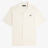 Camicia con colletto a rever in mesh compresso M1745 560 FRED PERRY Ecru 