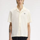 Camicia con colletto a rever in mesh compresso M1745 560 FRED PERRY Ecru 