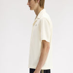 Camicia con colletto a rever in mesh compresso M1745 560 FRED PERRY Ecru 