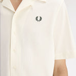 Camicia con colletto a rever in mesh compresso M1745 560 FRED PERRY Ecru 