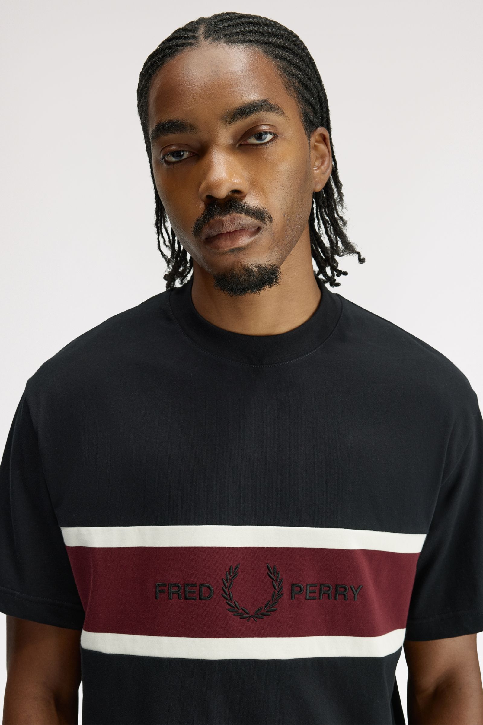 T-shirt con inserto ricamato M2405 102 FRED PERRY Black 