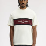 T-shirt con inserto ricamato M2405 560 FRED PERRY Ecru 