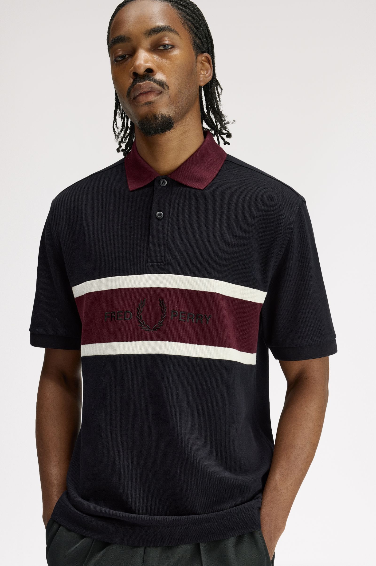 Polo con inserto ricamato M2421 102 FRED PERRY Black 