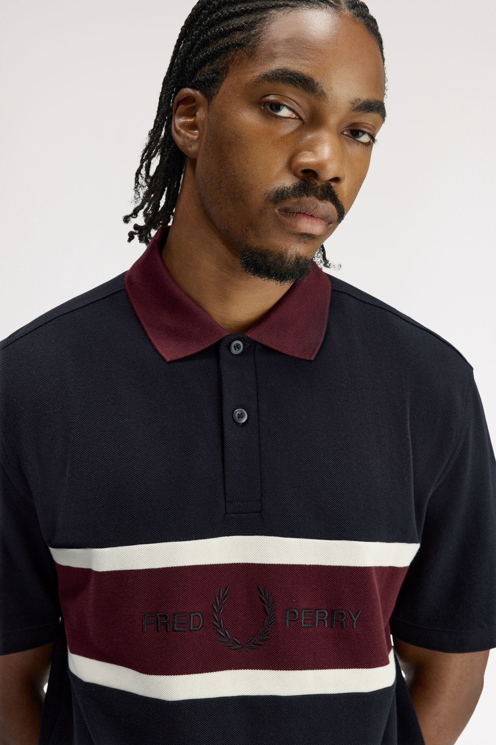 Polo con inserto ricamato M2421 102 FRED PERRY Black 