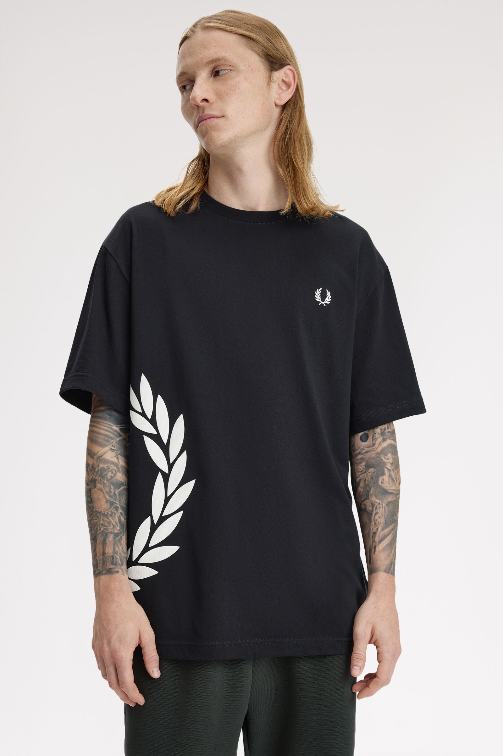 T-Shirt manica corta M2440 102 FRED PERRY Black 