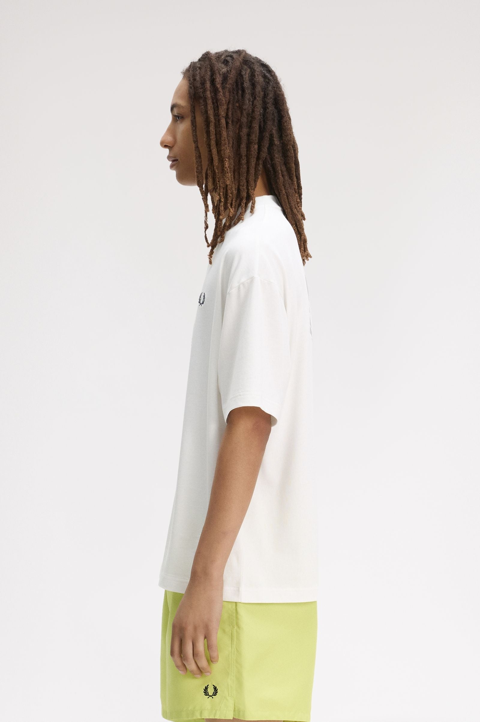T-Shirt oversize manica corta M2474 129 FRED PERRY Snow white 